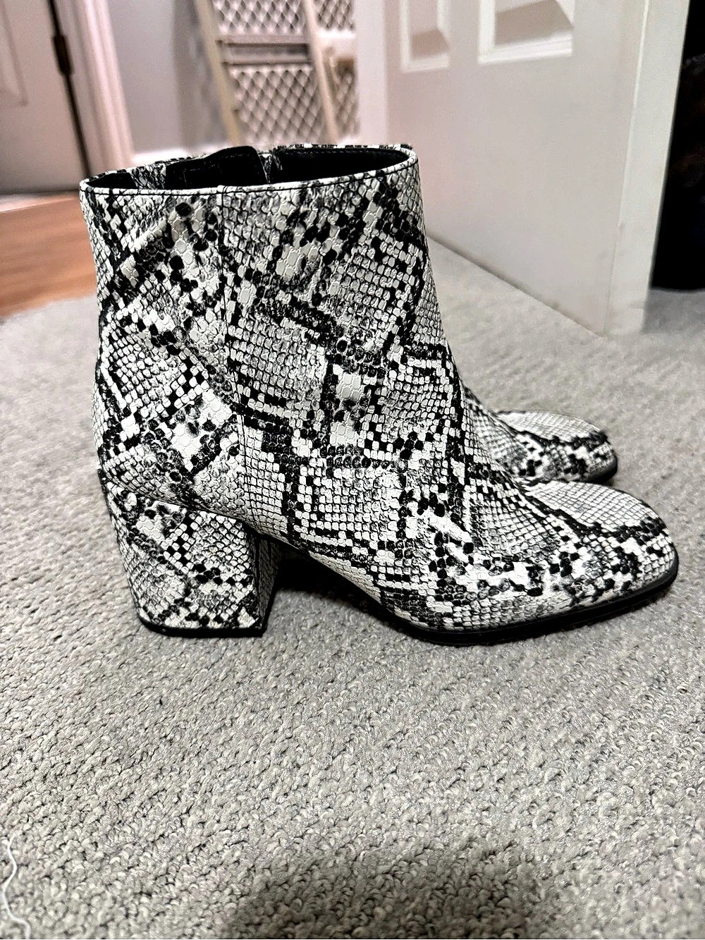Mix No. 6 Benisa Ankle Boots Snakeskin Print